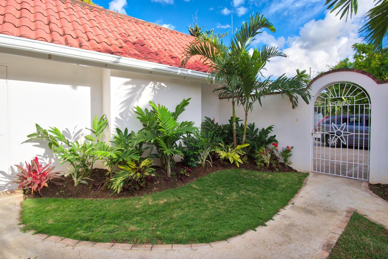 Sunspot Villa Runaway Bay Exterior foto